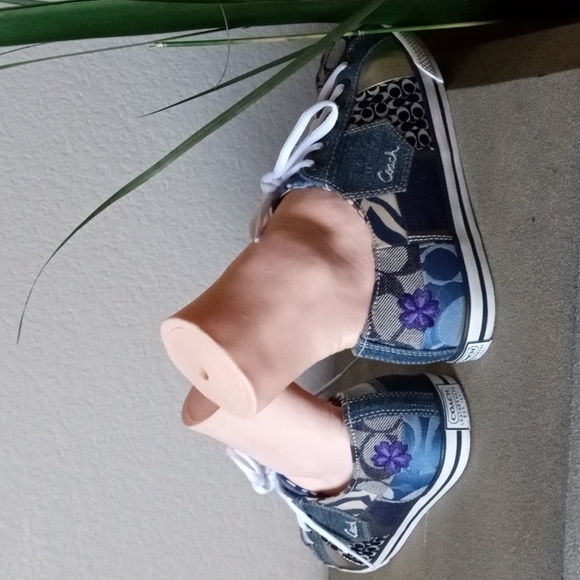 COACH " Tonya " Blue Signature C Patchwork Tennis Shoes. Size 7M - Picture 5 of 13
